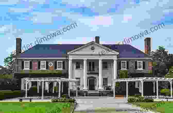 Front Facade Of Boone Hall Plantation's Main House South Carolina S Plantations Historic Homes