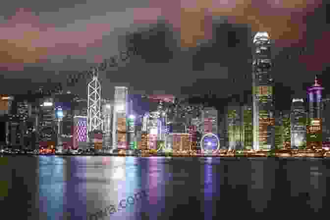 Hong Kong Skyline At Night Top Sights Travel Guide: Hong Kong (Top Sights Travel Guides 146)